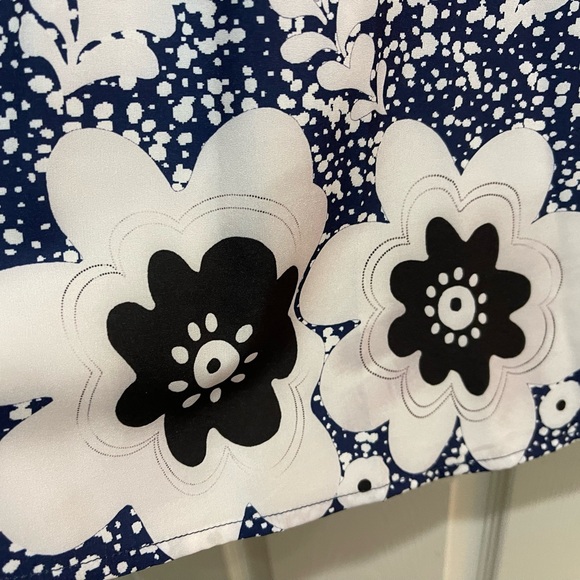 Made With Love floral dress. Blue & White Sleeveless Polyester Plus Size XXL - Picture 3 of 5